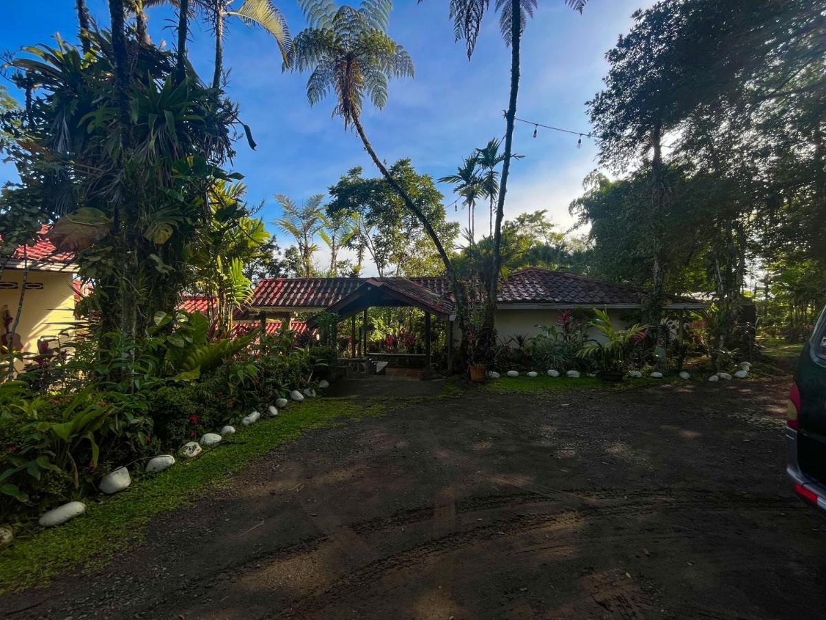 Princesa De La Luna Ecolodge Ла Фортуна Экстерьер фото